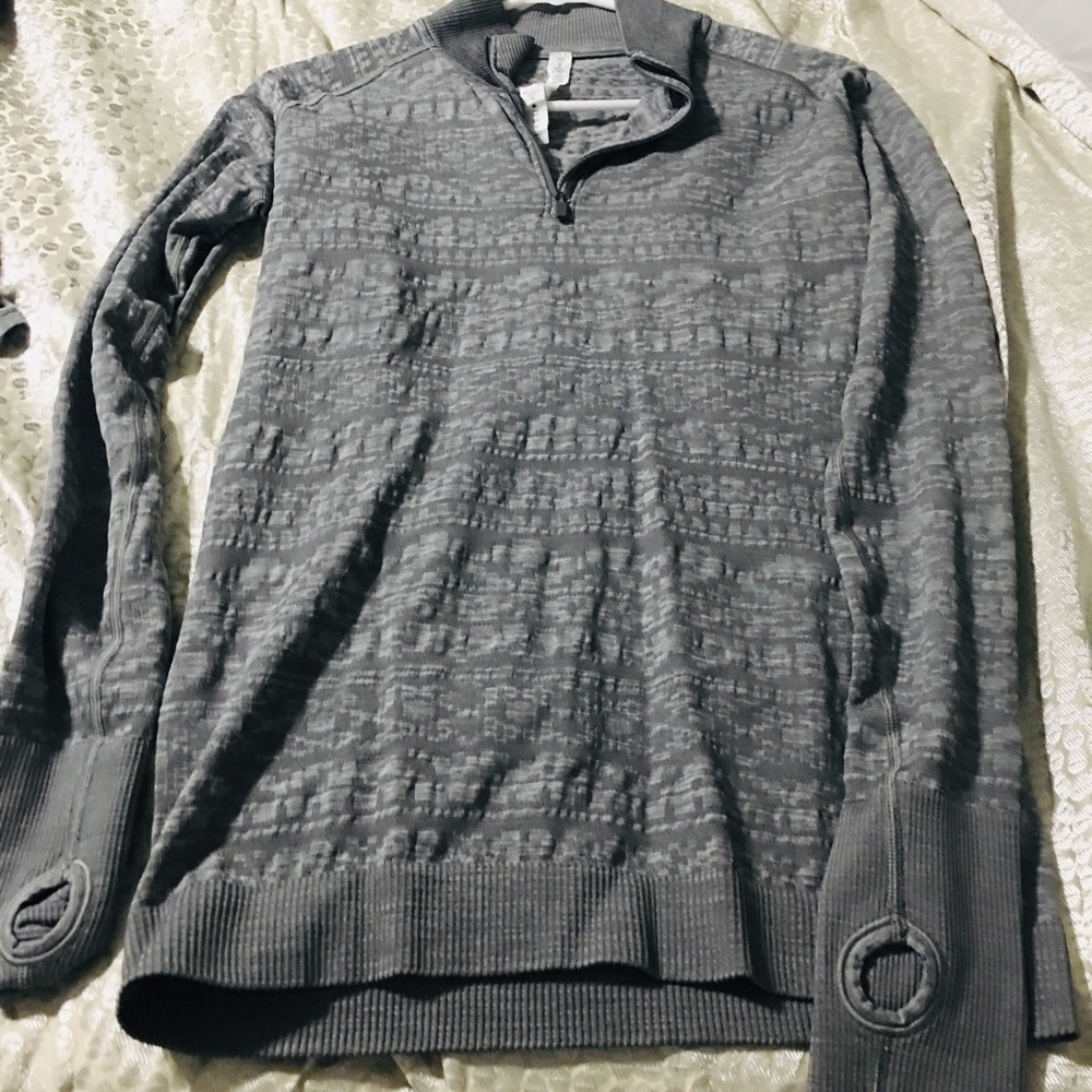 Lululemon Restless 1/4 zip size 8